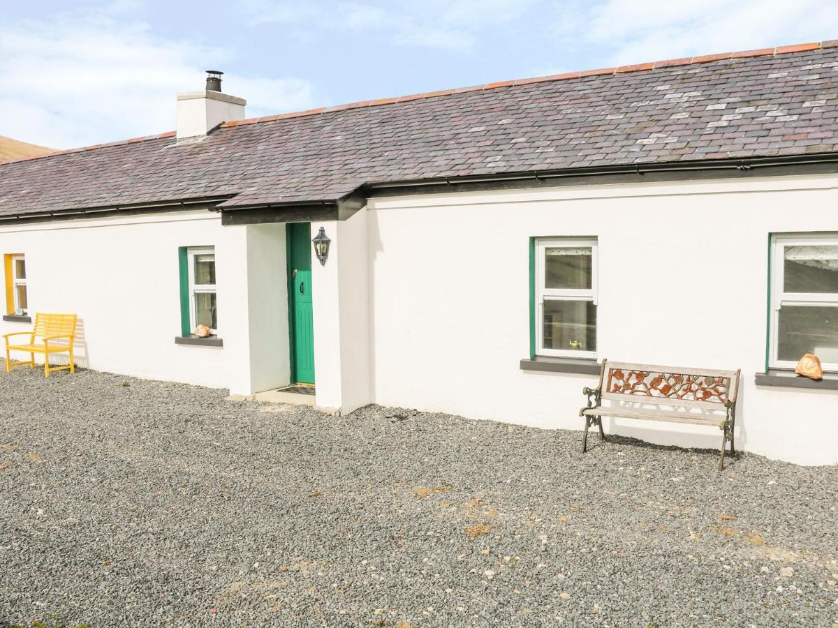 Mary Larkin'S Cottage Lisnacree Exterior photo