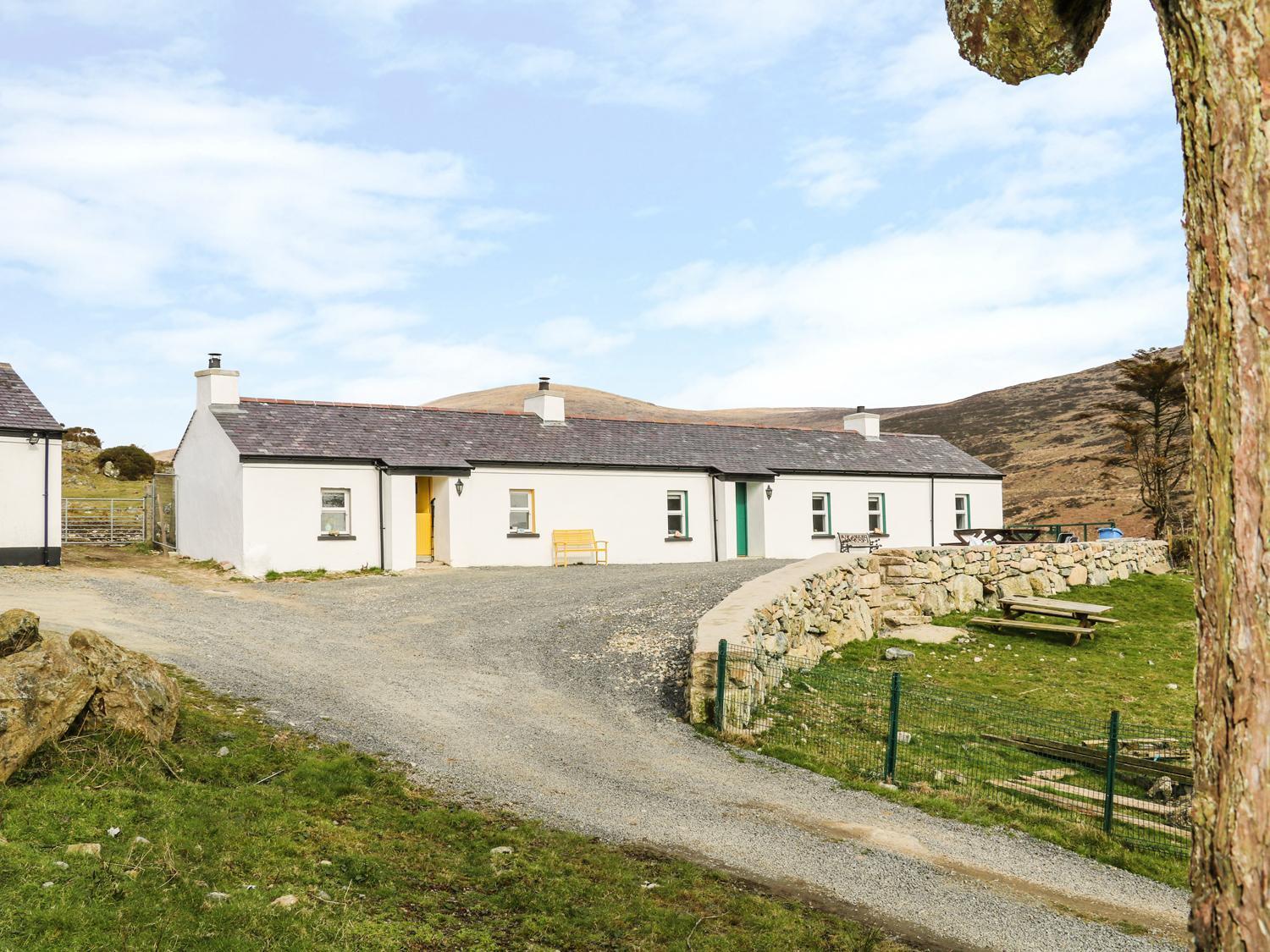 Mary Larkin'S Cottage Lisnacree Exterior photo